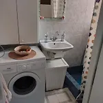 Nona's * קרבומילוס